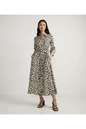 Cortelle Vestido Midi em Viscose com Estampa Animal Print