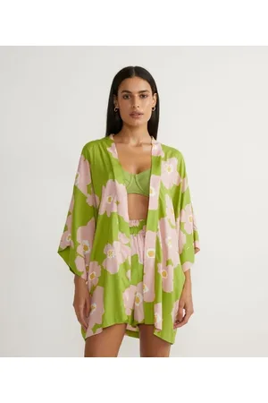 Bossa Nossa Saída de Praia Kimono em Viscose com Estampa de Florzinhas
