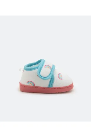 Cubus Pantufa Fechada Infantil em Fleece com Estampas de Arco-íris