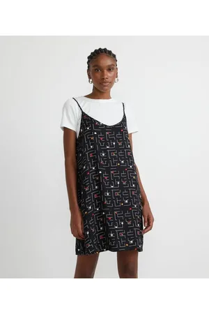 Blue Steel Vestido Curto em Viscose com Estampa Game Vintage e Blusa Manga Curta