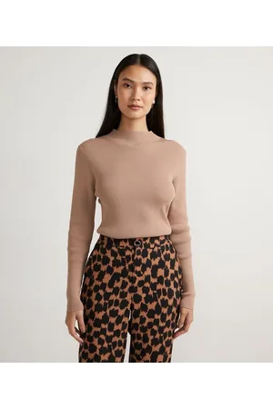 Cortelle Blusa Básica em Tricô Canelada com Golinha Alta