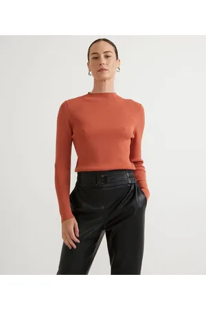 Cortelle Blusa Básica em Tricô Canelada com Golinha Alta