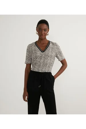 Cortelle Blusa Manga Curta Estampada com Decote V Contrastante