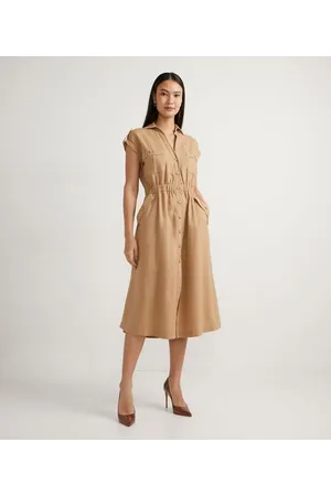 Cortelle Vestido Midi em Viscolinho com Bolsos Utilitários e Abotoamento Frontal