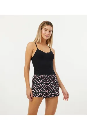 Love & Toast Pijama Short Doll em Ribana Blusa com Rendinha e Estampa de Florzinhas