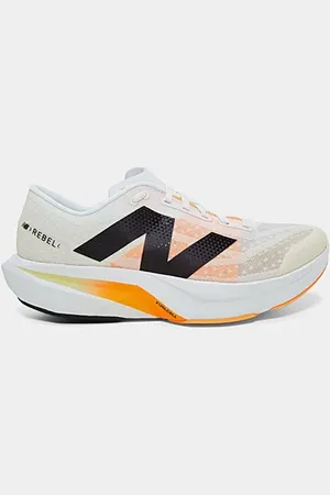 New Balance Tênis Fuelcell Rebel V4 Masculino