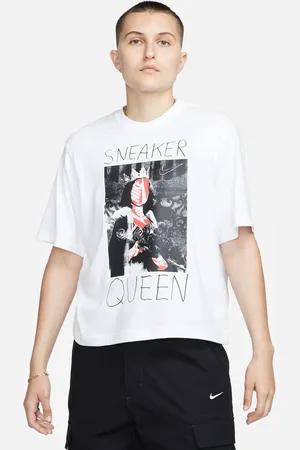 Nike Camiseta Sportswear Boxy Feminina