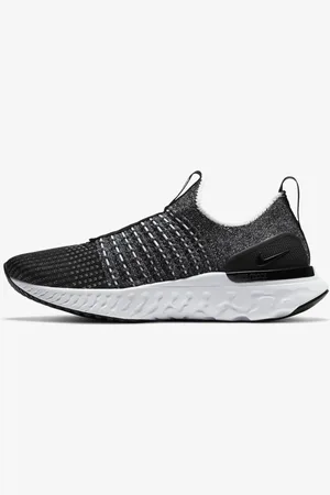 Nike Tênis React Phantom Run Flyknit 2 Feminino