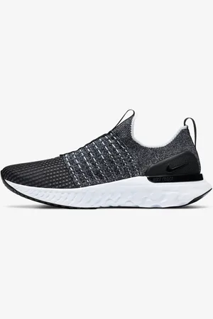 Nike Tênis React Phantom Run Flyknit 2 Masculino
