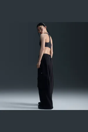Nike Calça Club Fleece Cargo Feminina