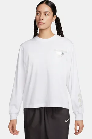 Nike Camiseta Sportswear Boxy Feminina