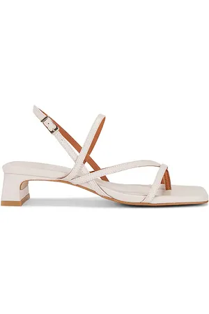 Intentionally blank Pup Sandal in . Size 37, 38, 39, 40, 41.