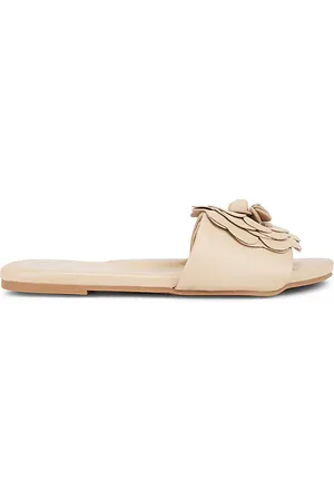 Solei Sea Dahlie Sandal in . Size 6, 7, 8, 9.