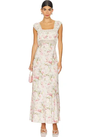 Selkie The Veronica Slip in . Size 6X.