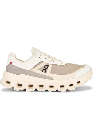 On Running SNEAKERS CLOUDVISTA in . Size 7, 7.5, 8, 8.5, 9.
