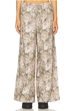 Montce Cargo Drawstring Wide Leg Pant in .