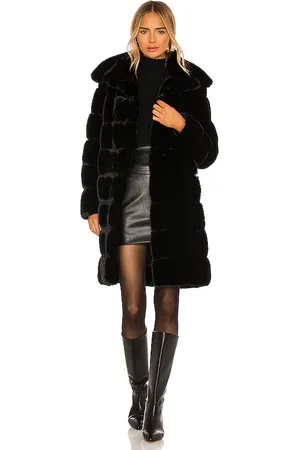 Adrienne Landau MANTEL in . Size S.