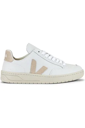 Veja SNEAKERS V-12 in . Size 36, 37, 38, 39, 40, 41.