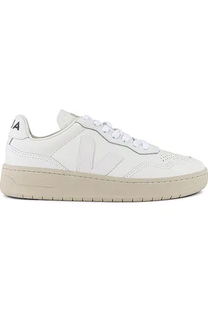 Veja SNEAKERS V-90 in . Size 38, 39, 40, 41.