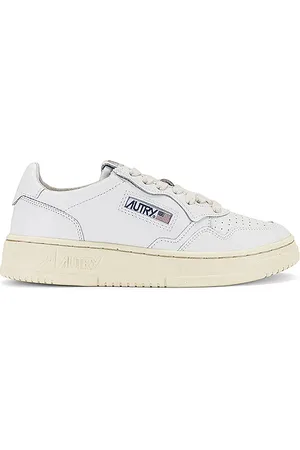 Autry 01 Low Sneaker in . Size 37.