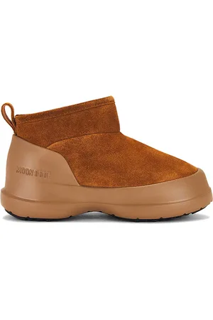 Moon Boot Luna Low Boot Suede in . Size 36, 37, 38, 39.