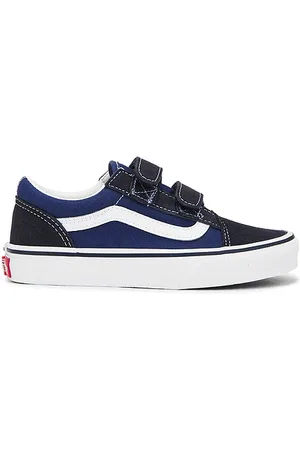 Vans Kids Old Skool V in . Size 12, 12.5.