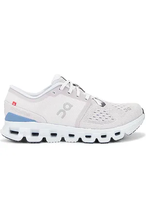 On Running SNEAKERS X 4 in . Size 5, 5.5, 6.5, 7, 7.5, 8, 8.5, 9, 9.5.