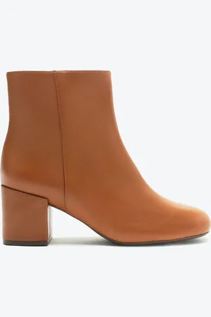 Schutz Bota Cano Médio Couro