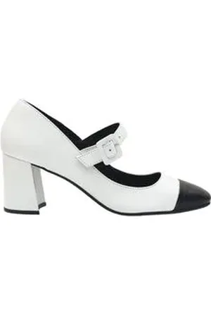 DAYANE MAGALHÃES Sapato Boneca Vintage Salto Alto Dayane Magalhães Branco E Preto Branco