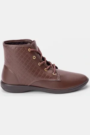 MOLECA Ankle Boot Detalhe Pespontos Cruzados