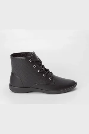 MOONCITY Ankle Boot Moleca Detalhe Pespontos Cruzados