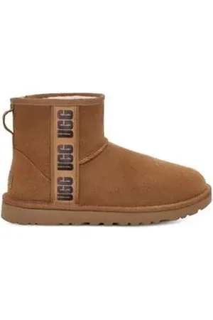 UGG Bota Classic Mini Side Logo II