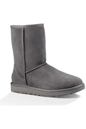UGG Bota Classic Short II