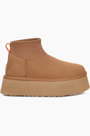 UGG Bota Classic Mini Dipper